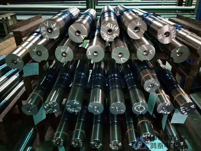 YVFE3-355M-4电机轴伸两端打孔、特殊法兰